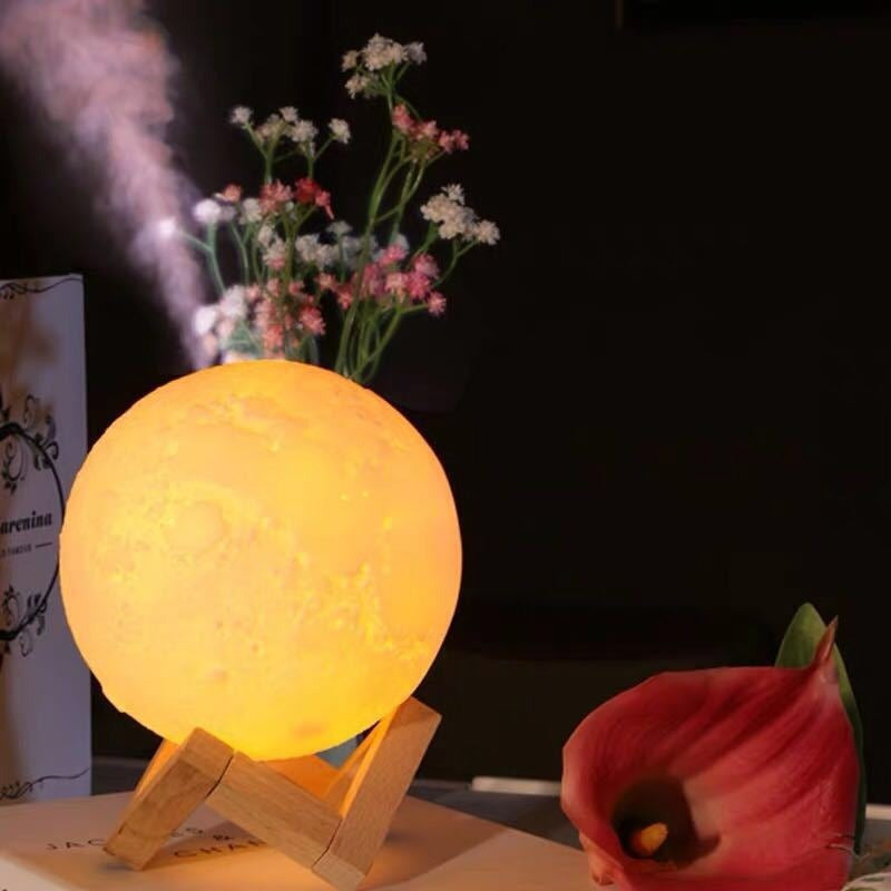 MOON LAMP HUMIDIFIER – ЛАМБА И НАВЛАЖНУВАЧ НА ВОЗДУХ ВО ЕДНО